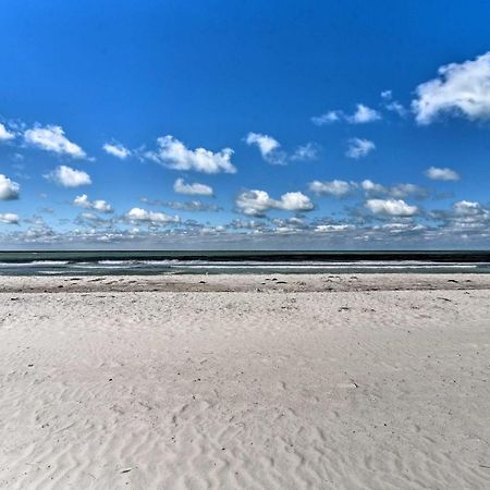 Sun-Soaked Coastal Hideaway - Steps To Beach! Clearwater Beach Eksteriør bilde